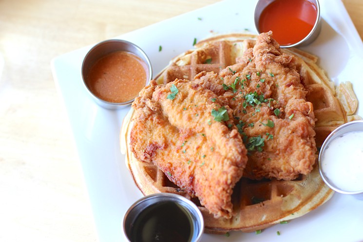 bw-chicken-n-waffles-4